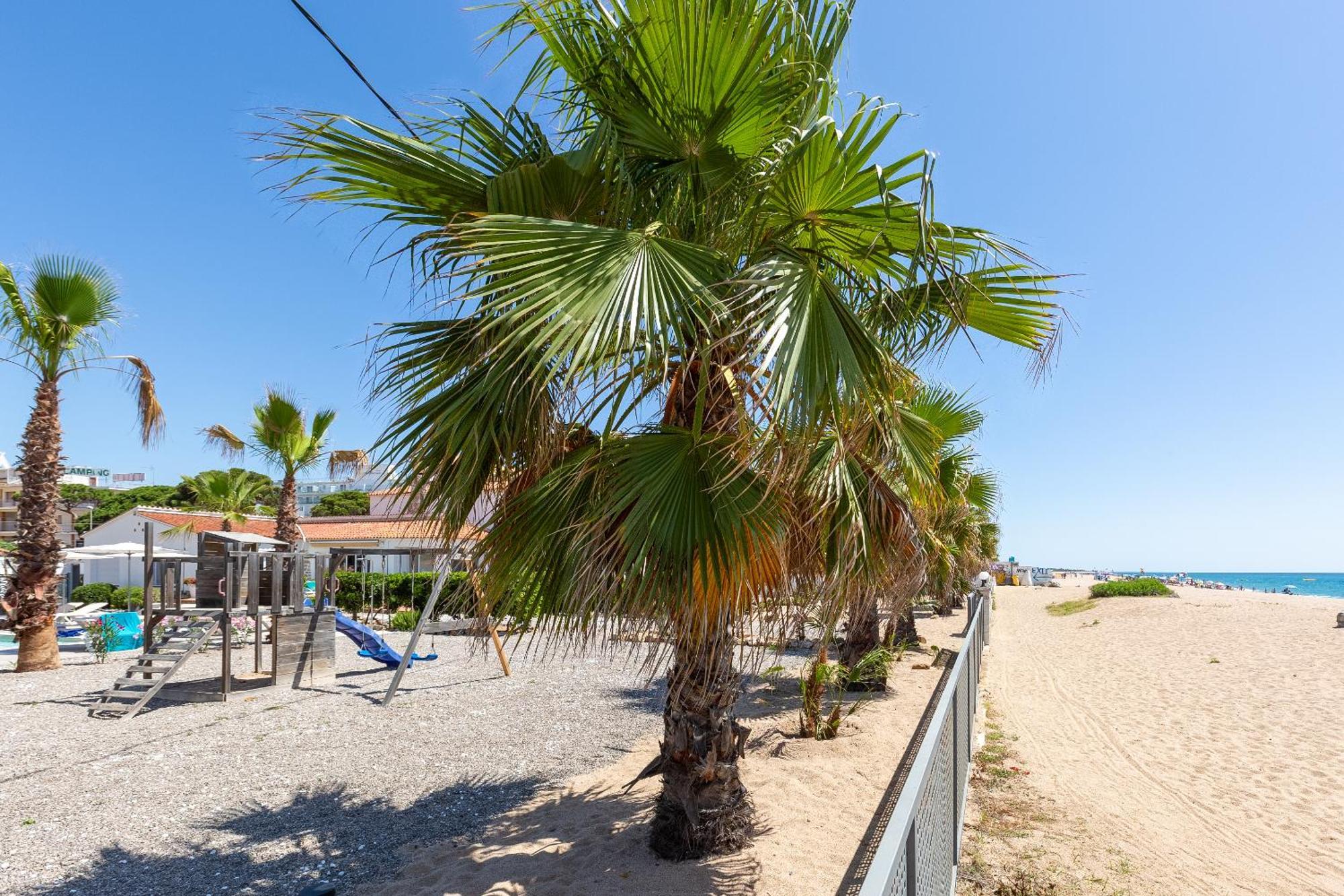 Malgrat De Mar Beachfront Village Ngoại thất bức ảnh