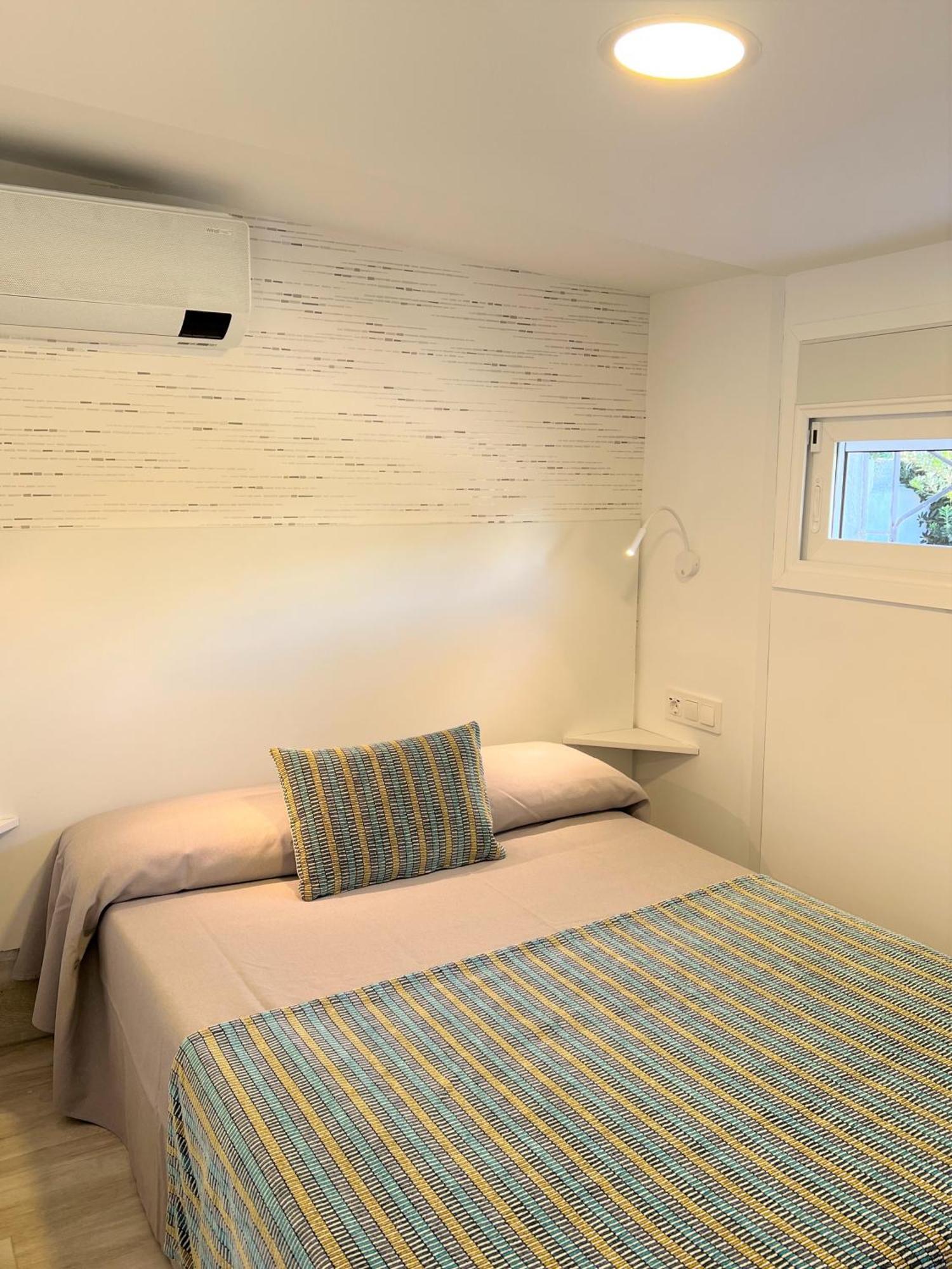Malgrat De Mar Beachfront Village Phòng bức ảnh